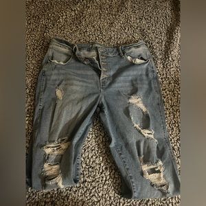 Ripped Denim jeans XL brand new Maurice’s